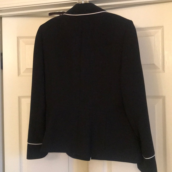 Tahari Blazer, size 12 - Picture 4 of 4